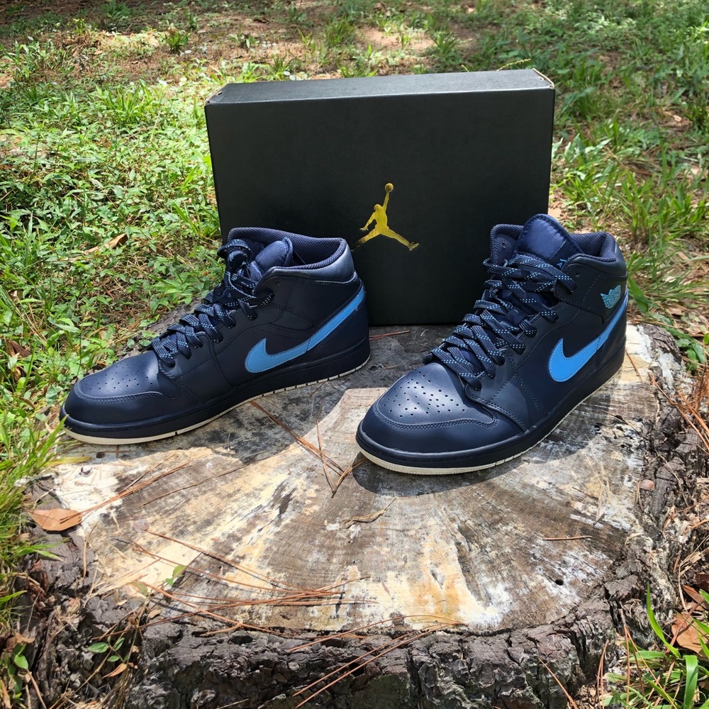 Nike Air Jordan 1 Mid Obsidian University Blue